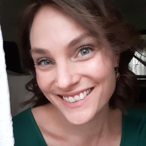 Meet your Posher, Elizabeth